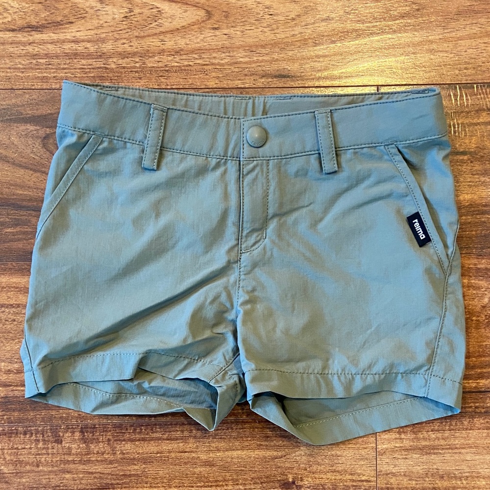 Reima Valoisin - Girls UPF 50+ Shorts 4T Greyish Green NWOT
